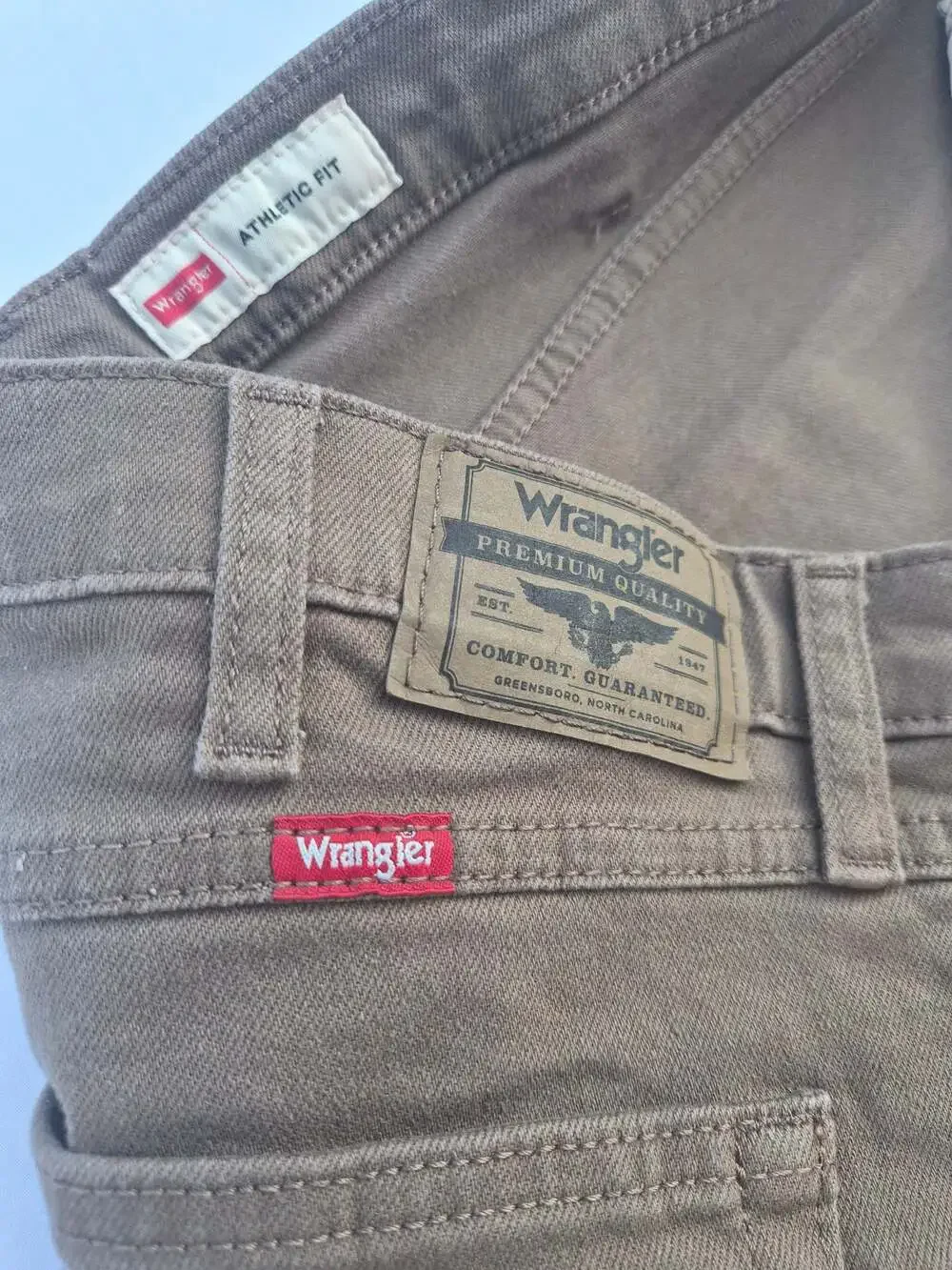 Wrangler Men's Athletic Fit Comfort Jeans - Brown